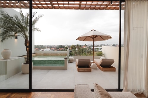 Canggu Serene 2BR Penthouse, Scenic Balcony & Pool