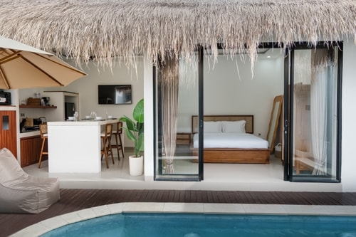 Designer 2BR Near Seminyak Beach | Pool & Bathtub