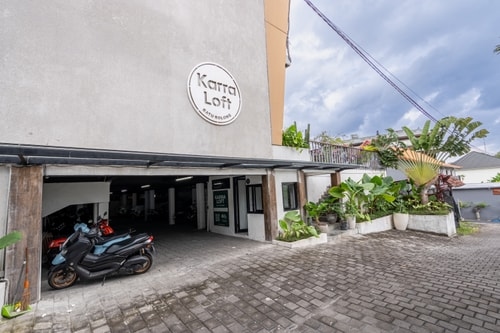 Modern 1BR Canggu Pool Loft | Walk to Beach