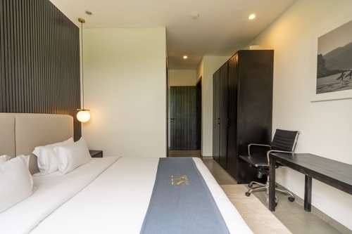 2BR Poolside Canggu | Yoga & Workspace, Near Beach