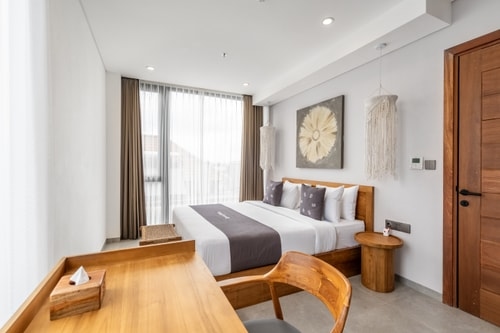 Beachside 2BR Canggu | Pool, Sauna & Rooftop Gym