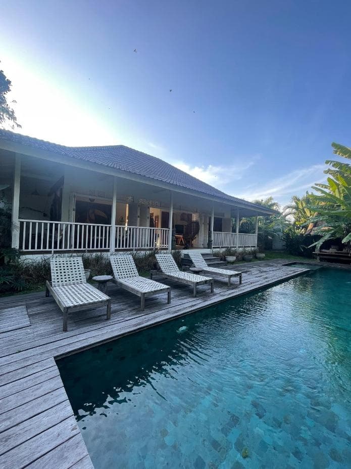 Charming 2BR Villa with Spacious Garden and Pool