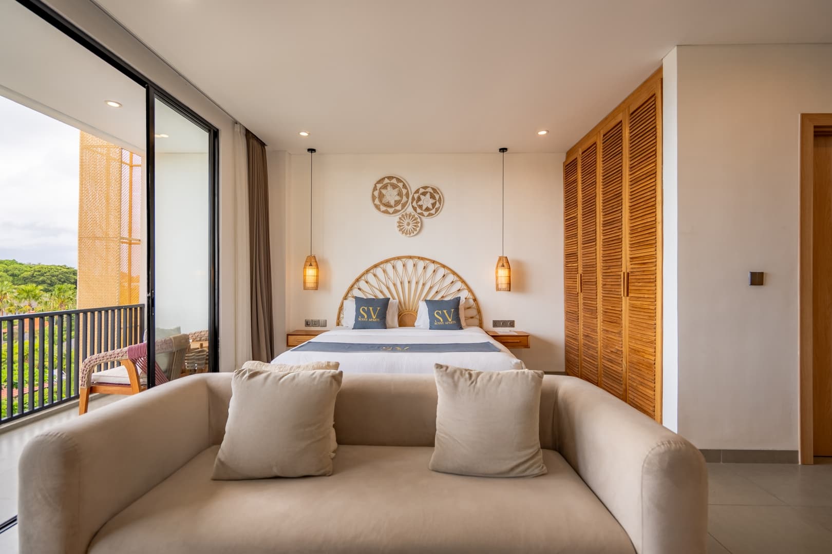 Oceanview 1BR Canggu Suite | Yoga, Pool & Workhub