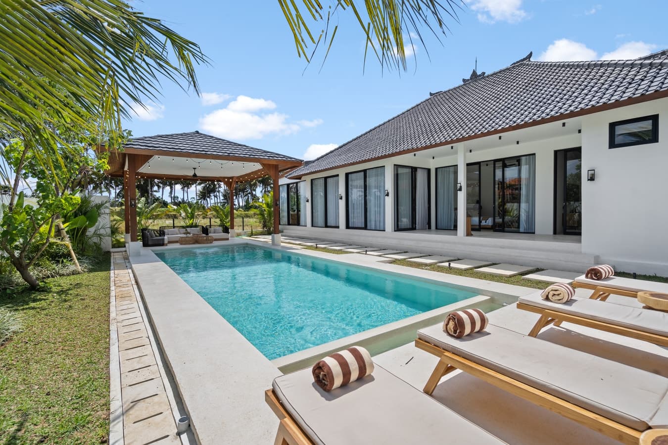 3BR Rice Fields Ubud Villa | Pool & Bathtub