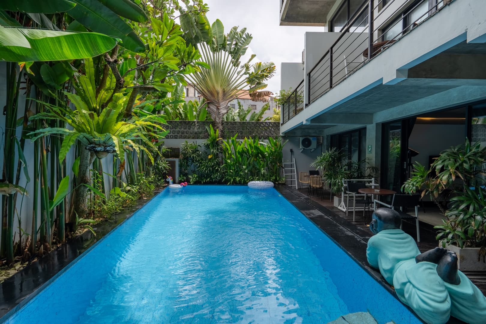 Seminyak 1BR Suites - Pool, Near Shops & Cafés