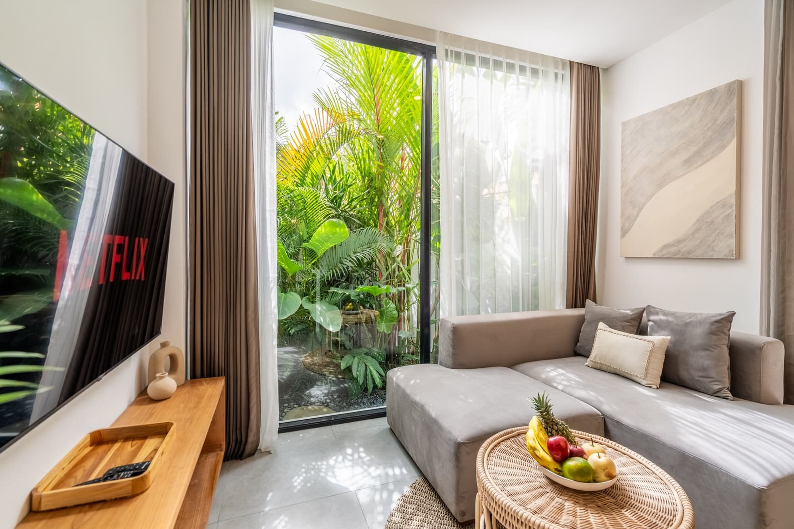 Canggu 1BR Suite | Pool & Gym, 350m to Beach