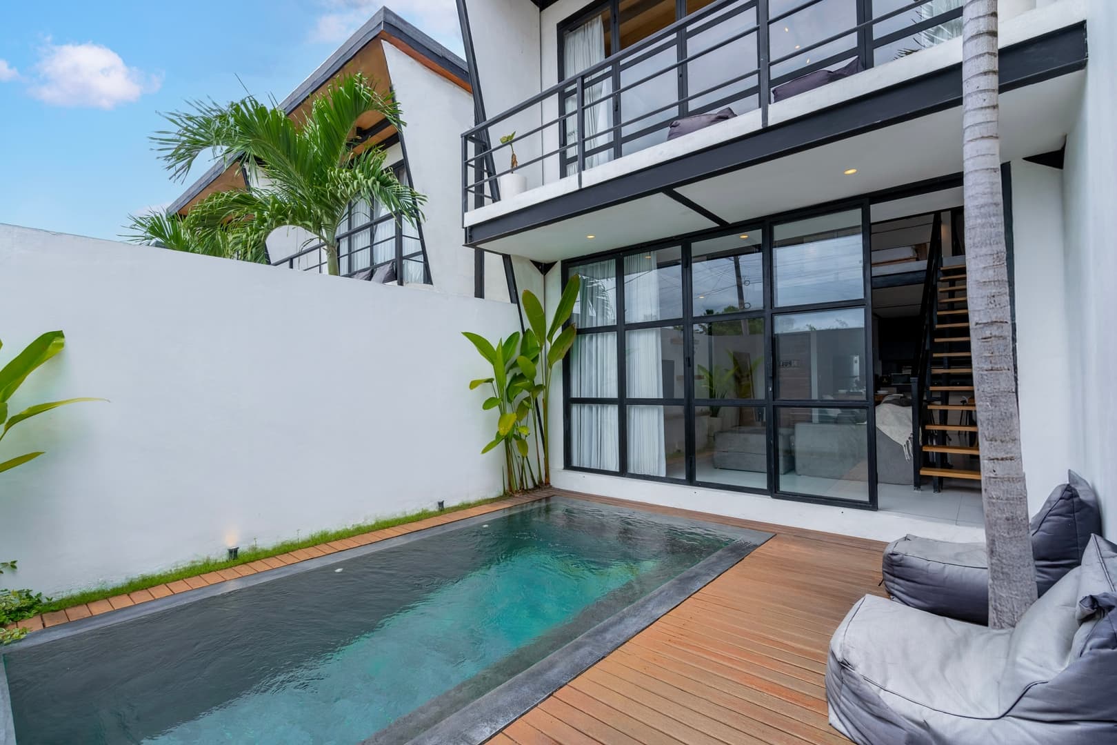 1BR Modern Canggu Pool Loft | Near Beaches & Cafés