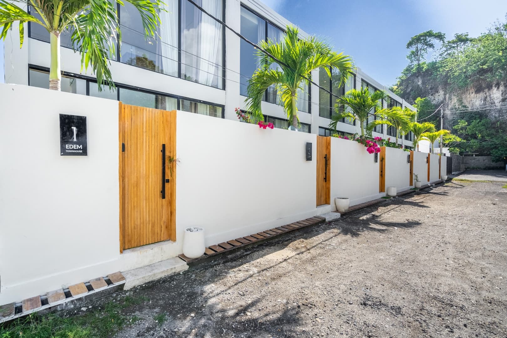 Hill-side Melasti 1BR Pool Chic Villa | Near Beach