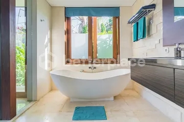 Prime Seminyak Location: 5-Minutes to the Beach and La Favela