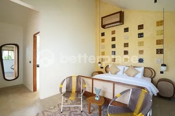 Elegant 3-Bedroom Villa with Expansive Garden in Bali