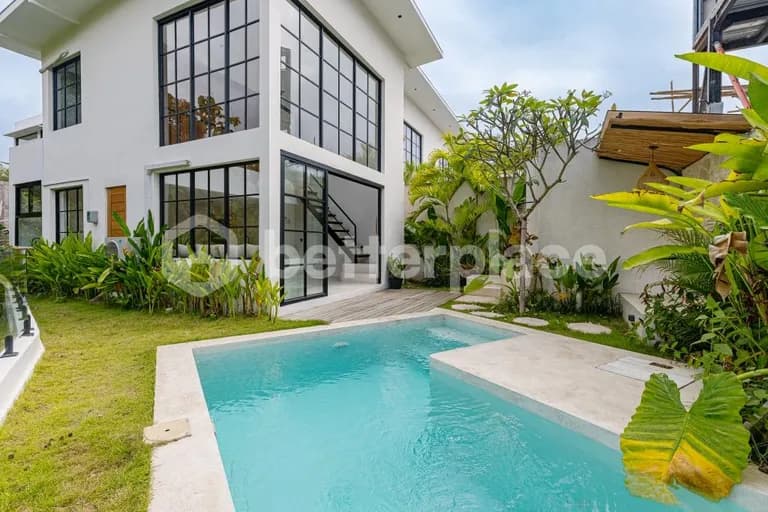 Seaside Sophistication: Stylish Leasehold Loft Just Steps from Balangan Beach