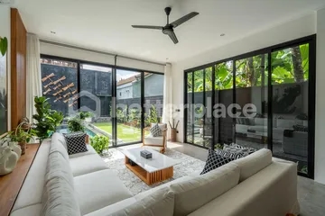 Canggu Coastal Sanctuary – Yearly Rental 3 Bedroom Villa Close to Pererenan beach in Tumbak Bayuh