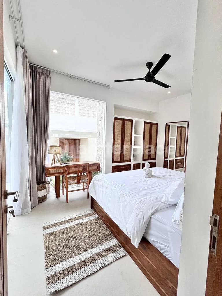 Idyllic Ibiza-Style Villa with Rice Field View from Rooftop and 15 Minutes from Pererenan Beach