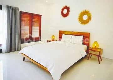 Canggu Charm: Modern 4-Bedroom Villa for Yearly Rental