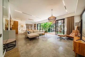 Modern 4-Bedroom Villa in Batu Bolong, Just Steps Away from the Beach