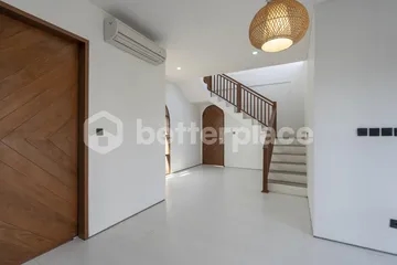 Charming and Modern Villa in Tumbak Bayuh