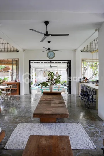 Unique Rustic Beach House, 3 Bedroom Villa in Canggu