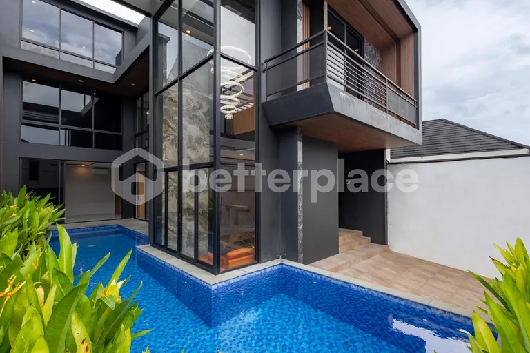 Modern 4BR Villa Near the Berawa Beach Strategic – Leasehold Villa in Berawa’s Most Sought-After Area
