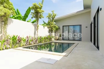 Modern Minimalist 2-Bedroom Villa Surrounded by Rice Fields in Padonan