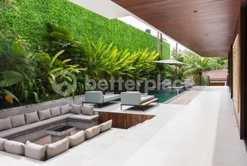 Luxury Oasis in Pererenan: Exquisite Bali Villa with Modern Amenities in Prime Location