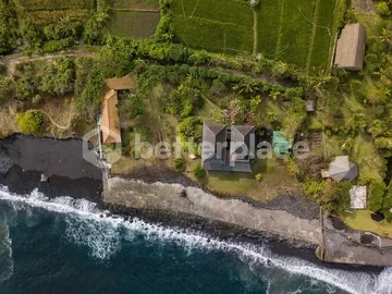 Fantastic Beach Front Eco – Estate in East of Bali