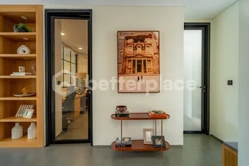 Modern 2 Bedroom Villa + Office in Batu Bolong, 10 Minutes Drive to Batu Bolong Beach