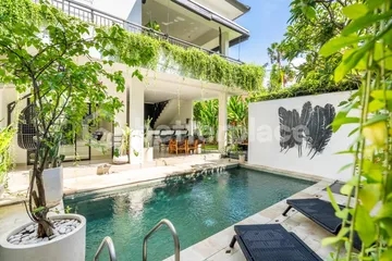 Charming Three Bedroom Villa with Open Living Space for Yearly Rental in Berawa