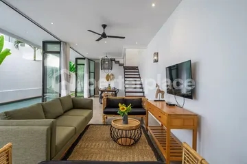 Chic 3 Bedroom Villa in Berawa, Modern Industrial Design in a Prime Tourism Zone