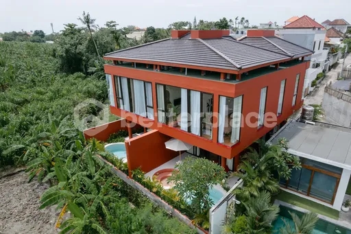 A Unique Duplex Design Blending Contemporary Style and Balinese Tradition in Canggu, Tumbak Bayuh
