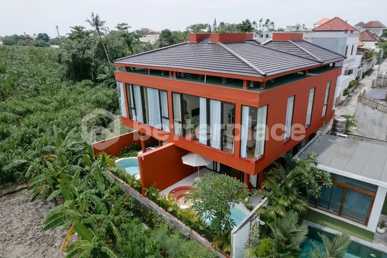 A Unique Duplex Design Blending Contemporary Style and Balinese Tradition in Canggu, Tumbak Bayuh