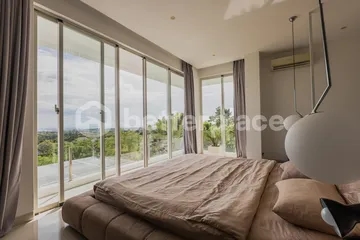 Modern 4 Bedroom Freehold Villa with Rooftop in Bukit - Ungasan