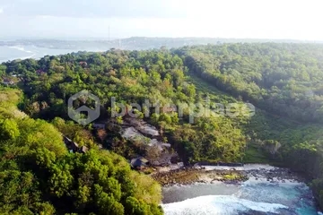 Hidden Gem of Nusa Ceningan – Rare 10 are Leasehold Beachfront Land with Triple-A Ocean Views and Direct Beach Access