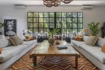 Stunning 5 Bedroom Villa in Pererenan – Modern Tropical Living Close to the Beach