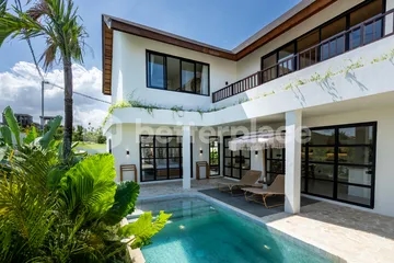 Peaceful Bali Villa Surrounded by Nature, Close to Beaches and Rice Field View