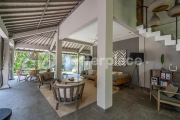 Seminyak Serenity, Bali Villa Oasis: Leasehold 2 Bedrooms Villa