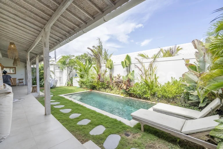 Modern Tropical Villa Close to Seminyak and Potato Head