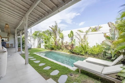 Modern Tropical Villa Close to Seminyak and Potato Head