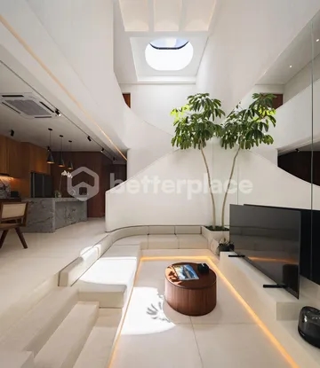 Luxurious and Modern 3 Bedroom Villa in The Heart of Berawa