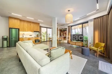 Stunning 3 Bedroom Villa in Batu Bolong, Just Steps Away from the Beach