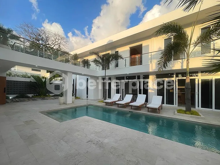 Premium Leasehold Property with Expansive Pool in Canggu – Tumbak Bayuh: Only 10 Minutes to Pererenan Beach