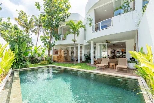 Elevate Your Lifestyle, Modern 3 Bedroom Villa in Kedungu with Enchanting Rice Field Views