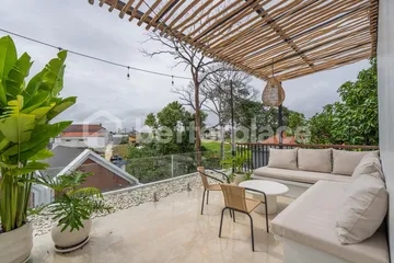 Guaranteed Income: Contemporary Tropical 2-Bedroom Villa in Canggu – Batu Bolong with Pool