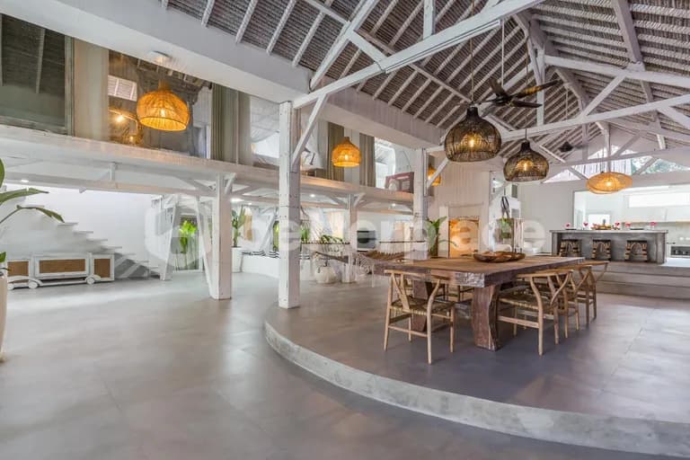 Stunnuing with Unique Design Villa 4 Bedrooms in Cemagi – North Canggu