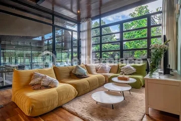 Spacious and Modern 4 Bedroom Villa Retreat in Ubud