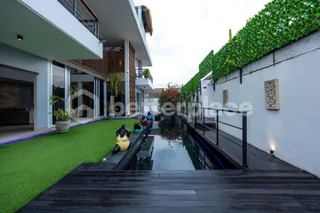 Contemporary 4 Bedroom Villa in Padonan with Rooftop Views – Few Minutes to the Beach