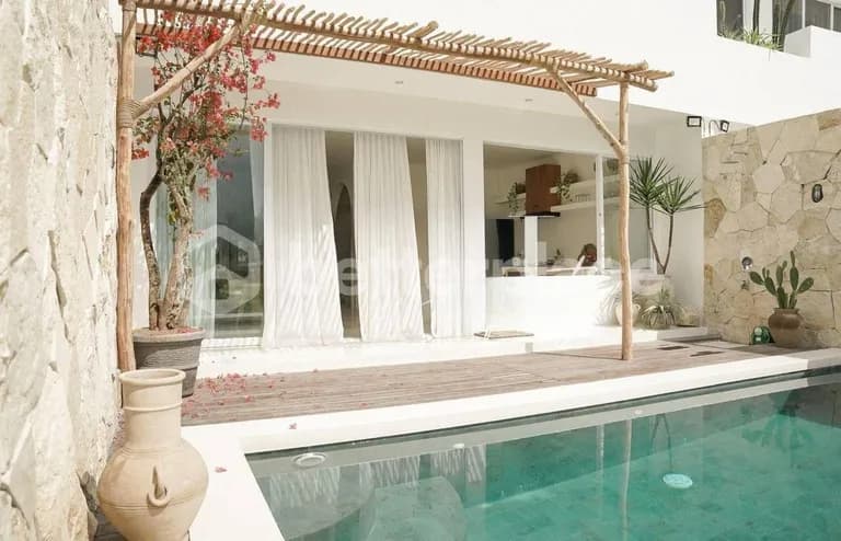 Luxurious Minimalist 2-Bed Villa in the Heart of Bali: A Perfect Blend of Contemporary Design and Natural Beauty