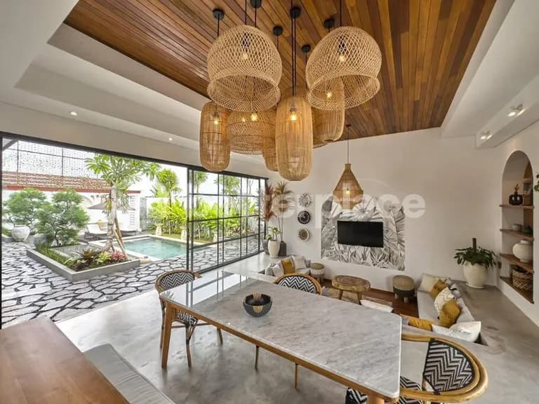 Modern with Tropical Concept Villa Sale Leasehold 3 Bedrooms in Tumbak Bayuh