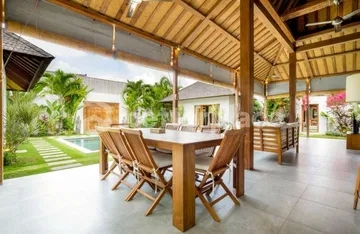 Bali Luxury Redefined: Exquisite Seminyak Leasehold Villa with Joglo Elegance