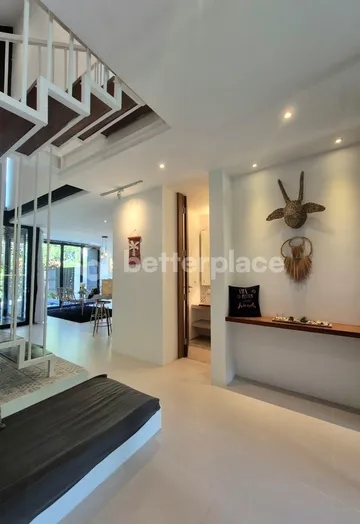 An Elegant Tropical Retreat in Berawa: Modern 3-Bedroom Villa Just Moments from the Beach and Lifestyle Hotspots