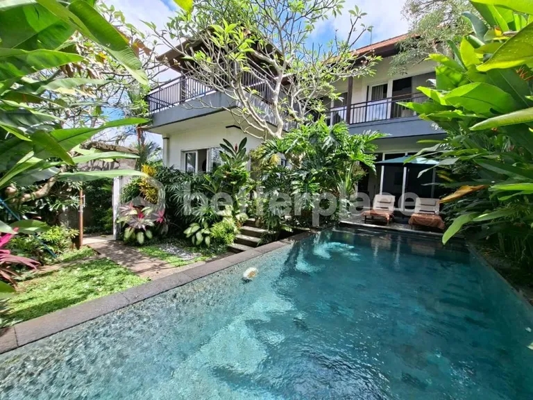 Stylish 3-Bedroom Villa with Private Pool & Enclosed Living – Yearly Rental in Bali’s Coveted Tumbak Bayuh